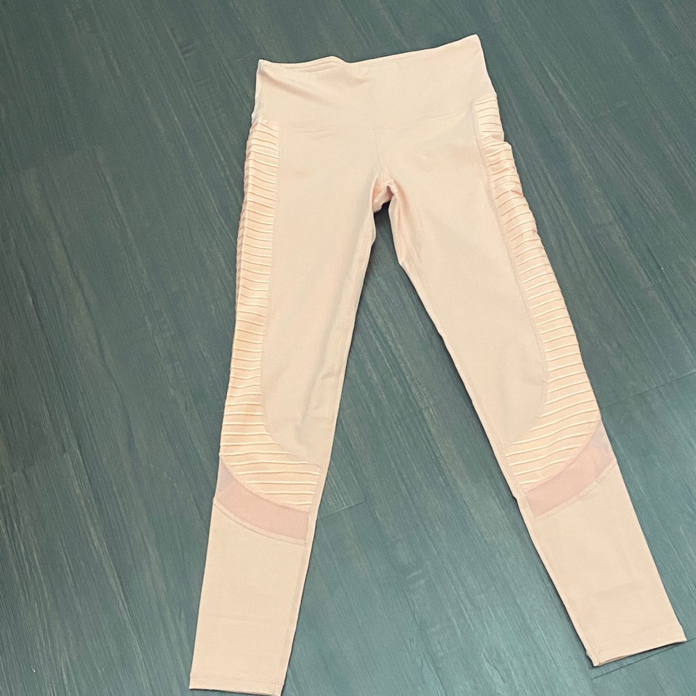 Mono B light pink leggings